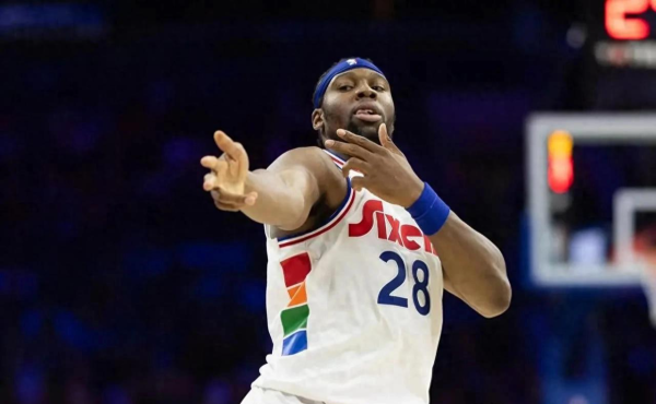 NBA Knicks Labuser mới Yabuselle đã được các phương tiện truyền thông Hoa Kỳ phỏng vấn và nói chuyện