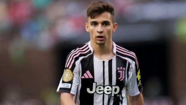 Dimazio: Juventus đã chuẩn bị một đề nghị mới cho Kossan, Sancho là giải pháp thay thế