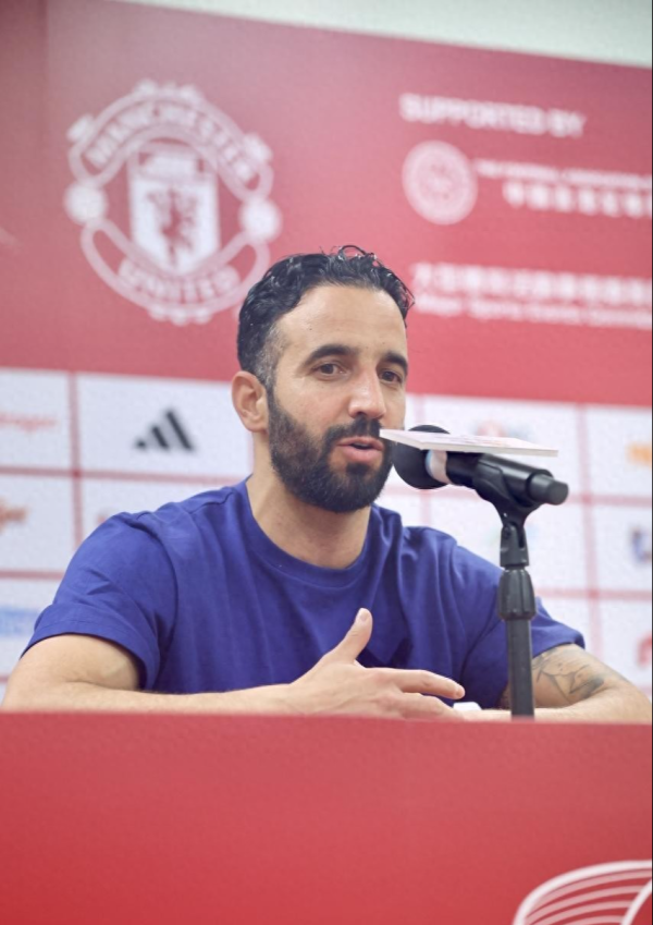 Hoạt động chuyển nhượng mùa hè của Manchester United thực sự không diễn ra tốt đẹp, vì vậy Mancheste